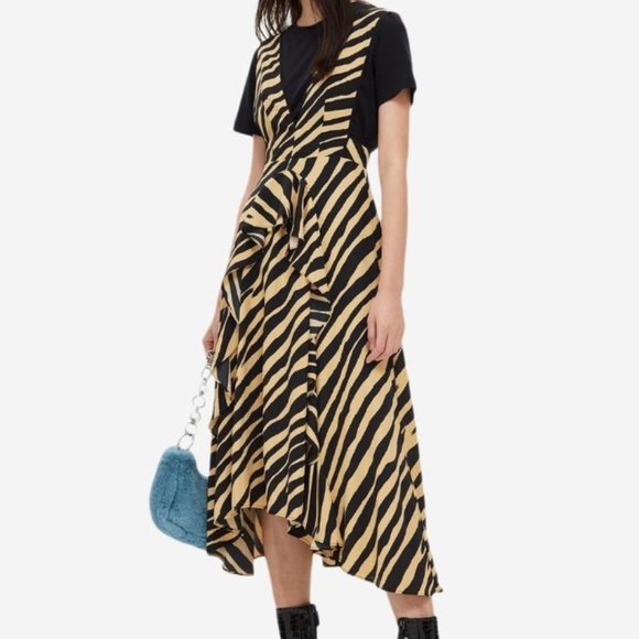 snake print pinafore